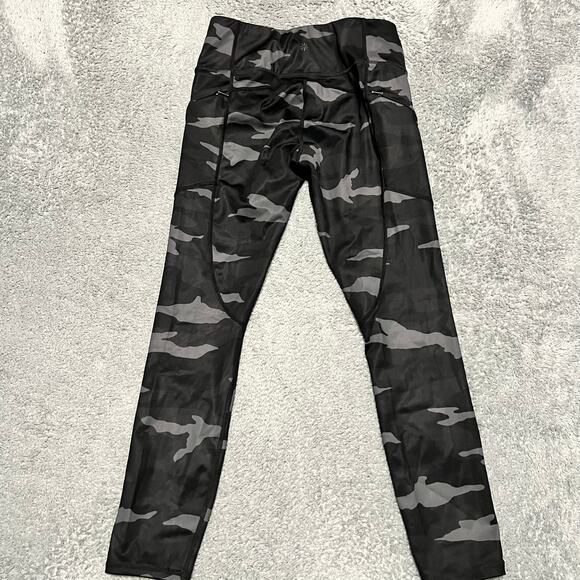 Athleta Camo Contender Leggings Womens Small Black Gray Zip Pockets 405480 - Picture 2 of 9